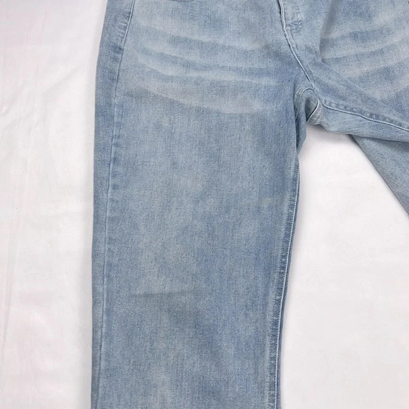 ECRU Women’s 27 The Abbot Slouchy Slightly Stretchy Jean - Picture 13 of 13